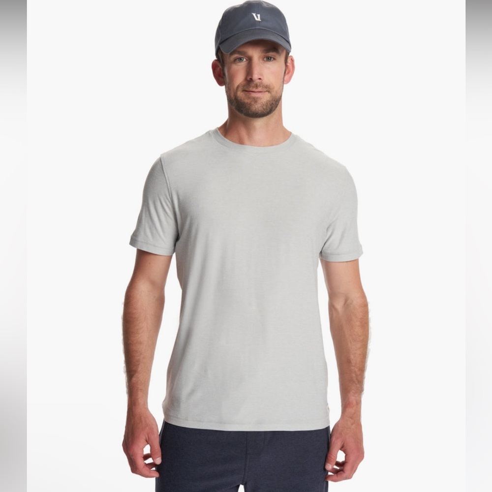 Vuori men’s t shirt